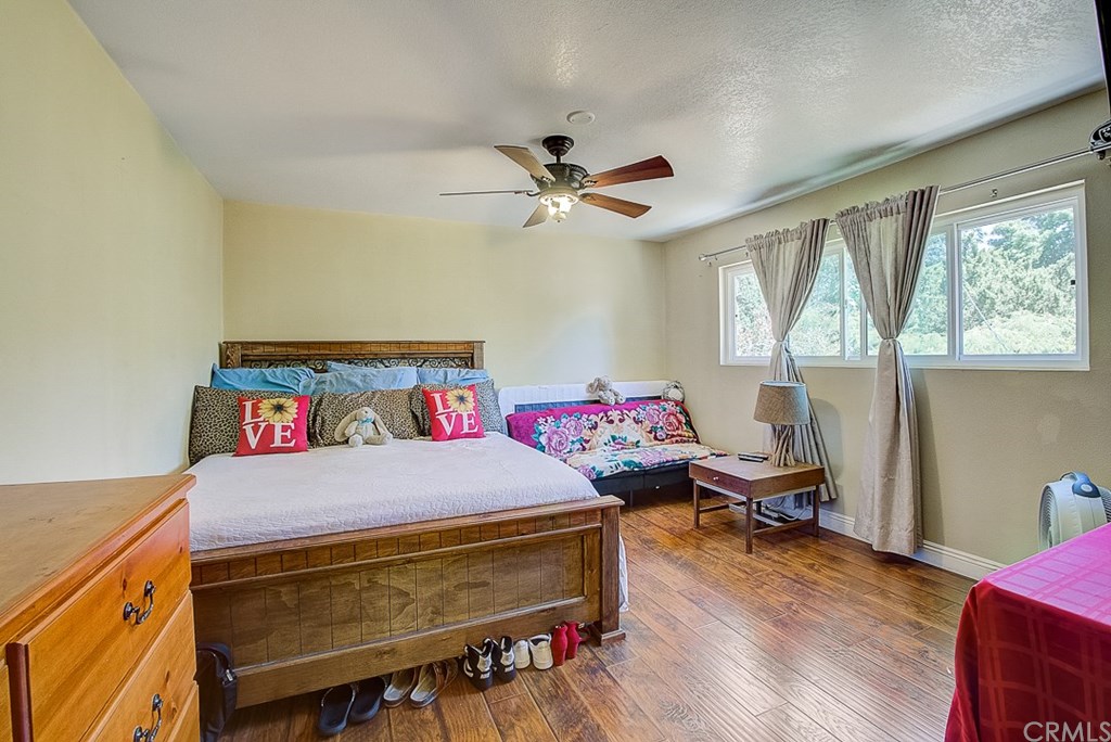 24700 Fourl Road Newhall, CA 91321 - Photo 31 of 59 Gallery Image 31