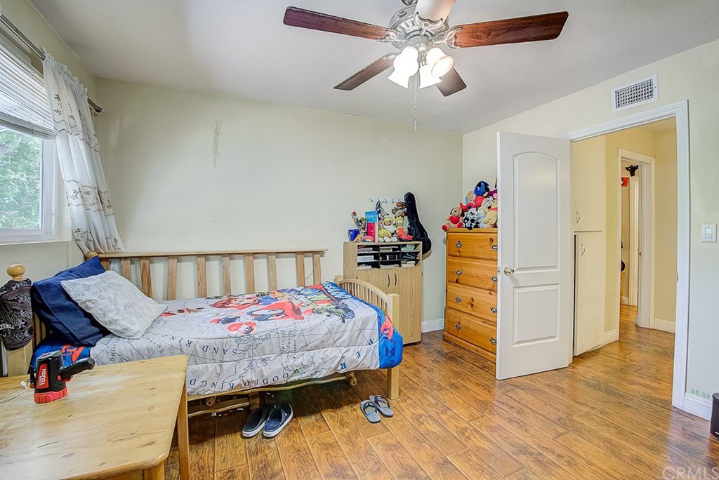 24700 Fourl Road Newhall, CA 91321 - Photo 40 of 59 Gallery Image 40