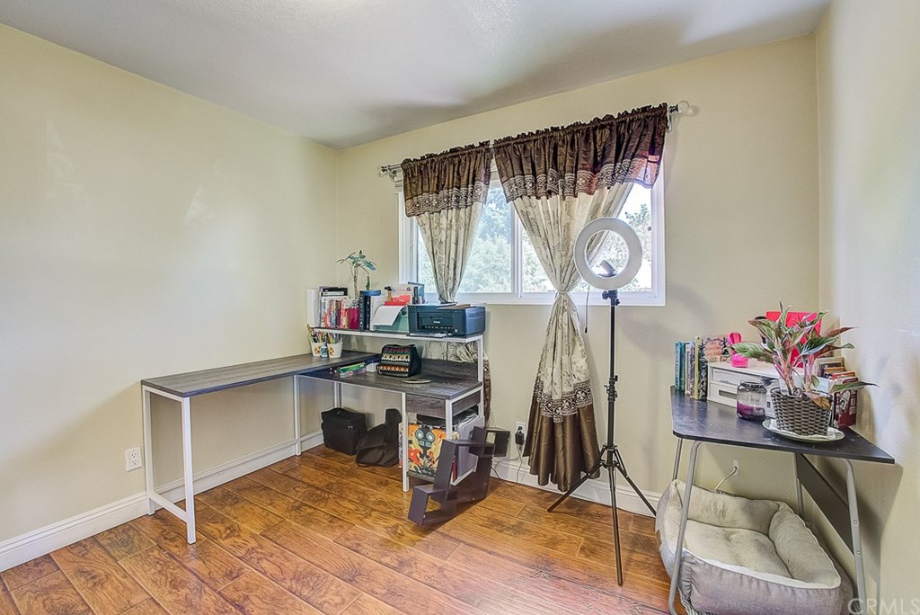 24700 Fourl Road Newhall, CA 91321 - Photo 42 of 59 Gallery Image 42