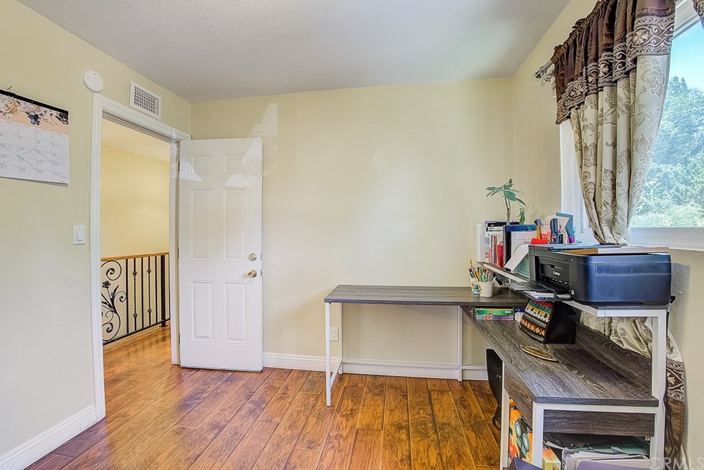 24700 Fourl Road Newhall, CA 91321 - Photo 43 of 59 Gallery Image 43