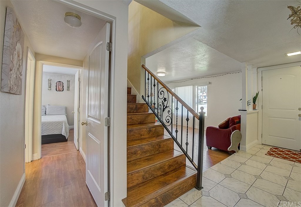 24700 Fourl Road Newhall, CA 91321 - Photo 8 of 59 Gallery Image 8