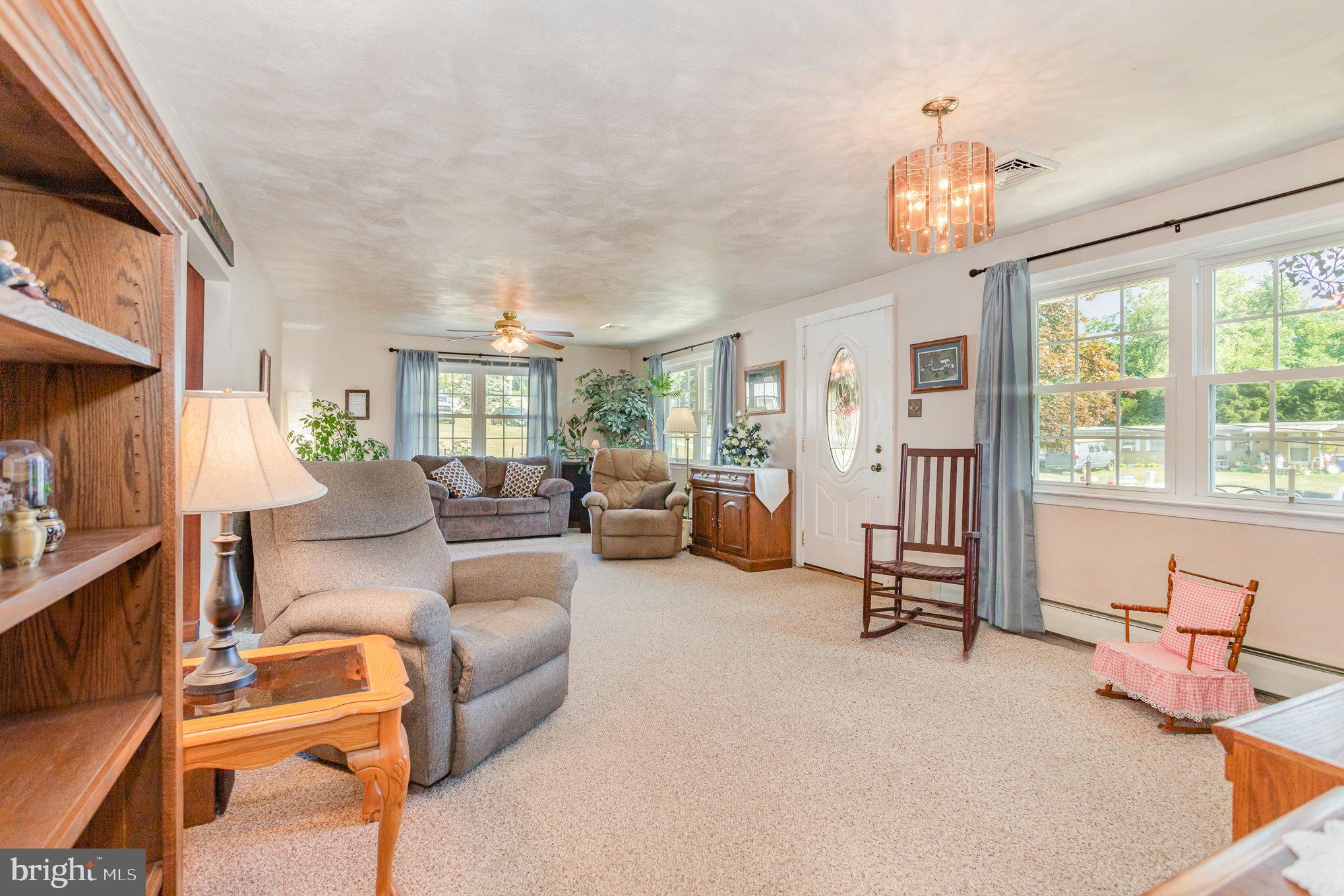 422 Oak Hollow Road Red Lion, PA 17356 - Photo 7 of 37 Gallery Image 7