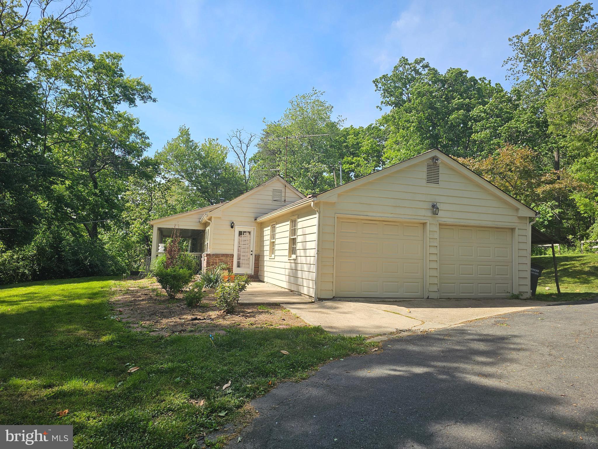 9126 Old Courthouse Road Vienna, VA 22182 - Photo 1 of 11