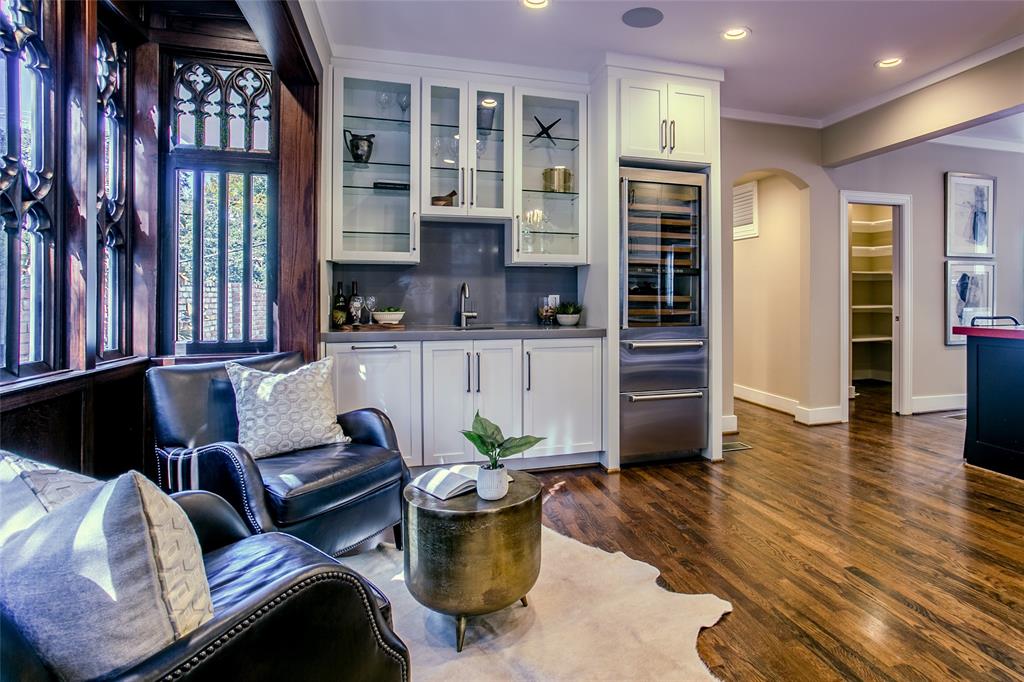 2916 Sale Street Dallas, TX 75219 - Photo 8 of 40