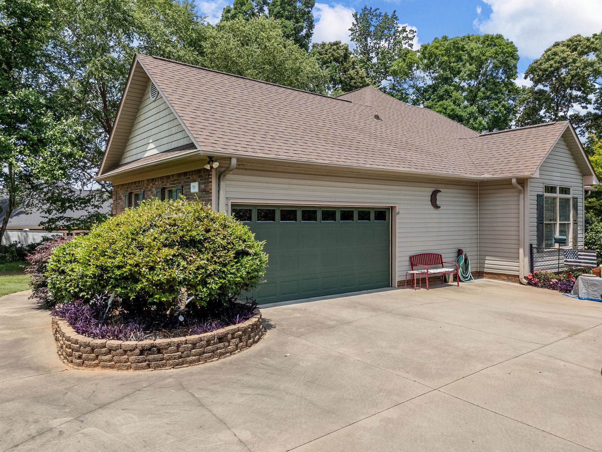 519 Planters Rest Lane Inman, SC 29349 - Photo 5 of 40