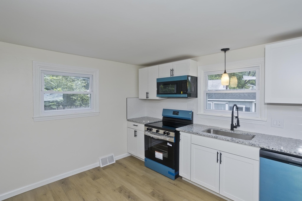 102 San Miguel Street Springfield, MA 01104 - Photo 13 of 37