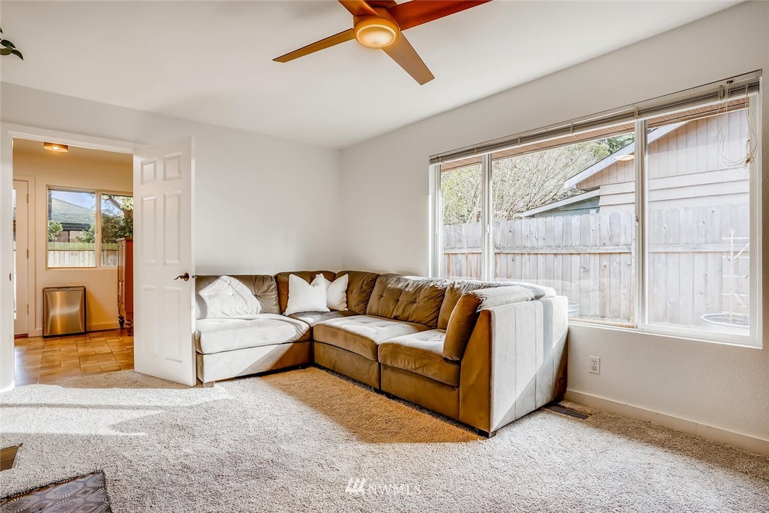 9927 232nd Street Southwest Edmonds, WA 98020 - Photo 15 of 28 Gallery Image 15