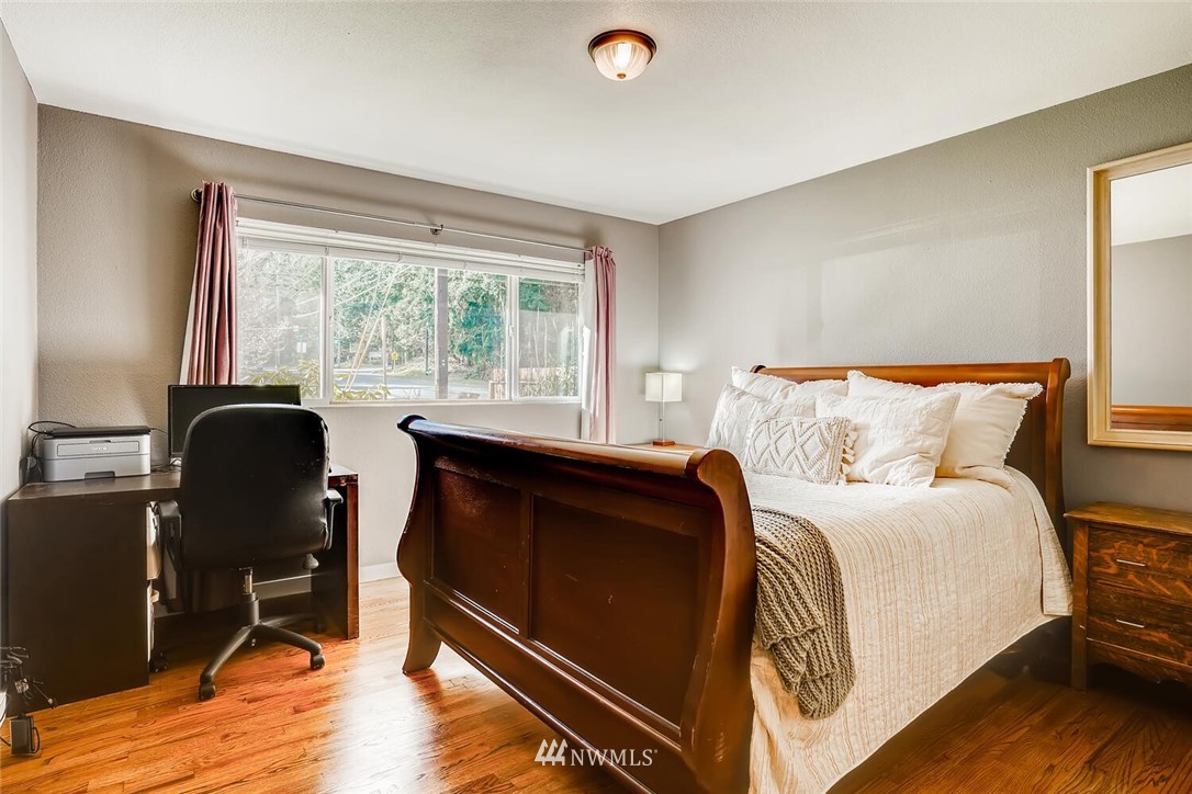 9927 232nd Street Southwest Edmonds, WA 98020 - Photo 17 of 28 Gallery Image 17