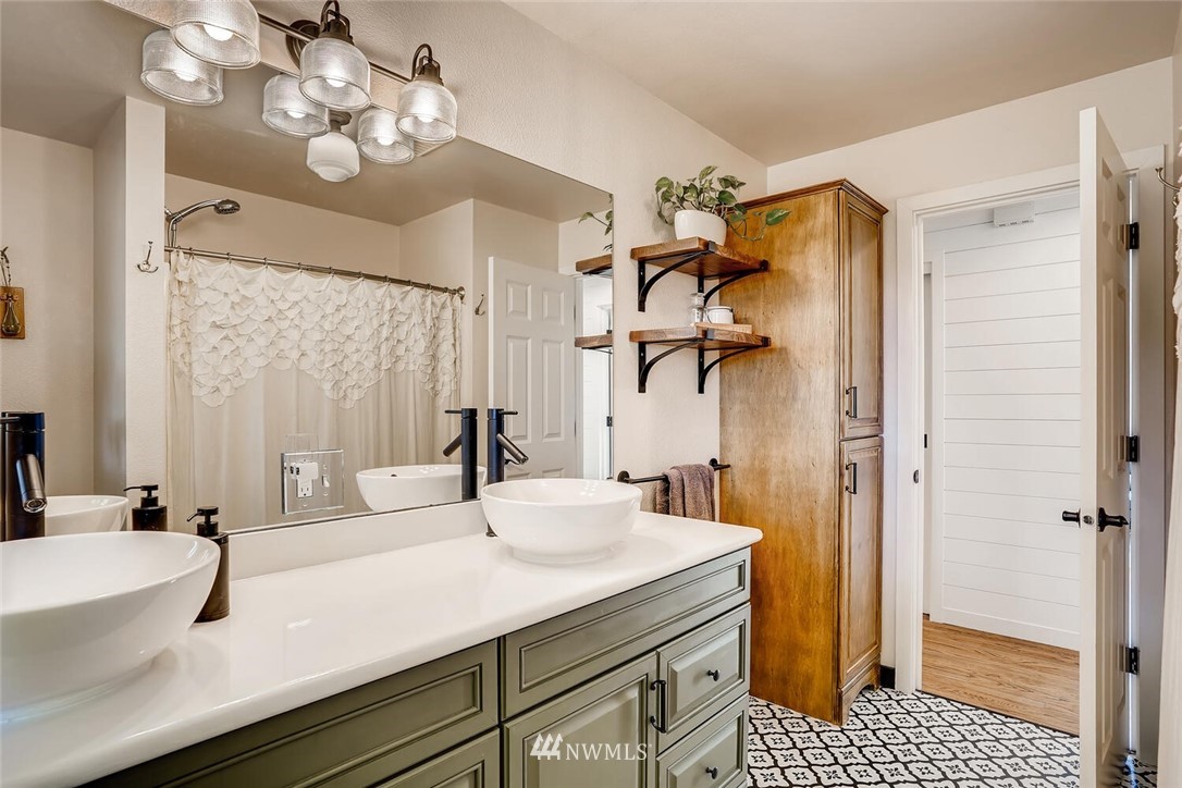 9927 232nd Street Southwest Edmonds, WA 98020 - Photo 23 of 28 Gallery Image 23