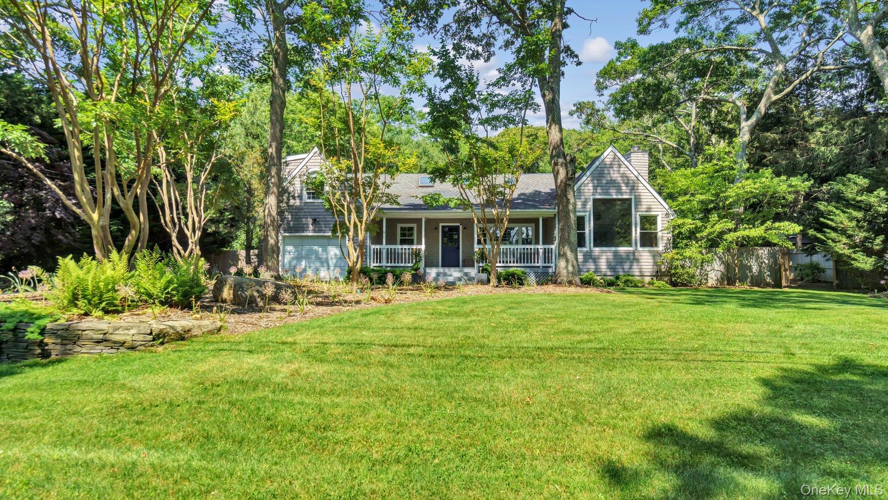 18 Bayview Road Southampton, NY 11968 - Photo 2 of 39