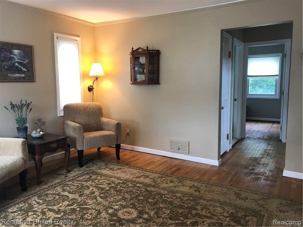 16935 West 12 Mile Road Southfield, MI 48076 - Photo 4 of 15 12 LIVING 2.jpg