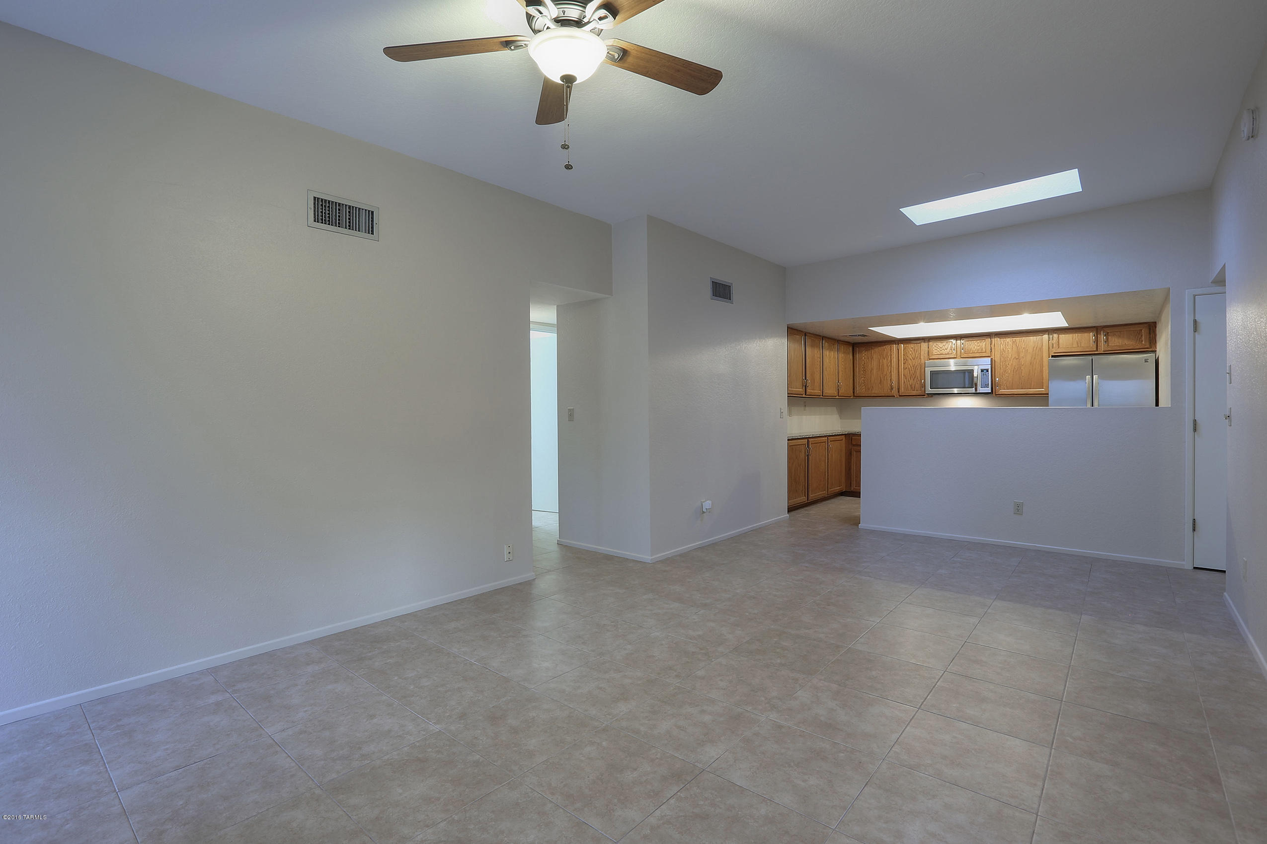 4412 East Kleindale Road Tucson, AZ 85712 - Photo 4 of 16