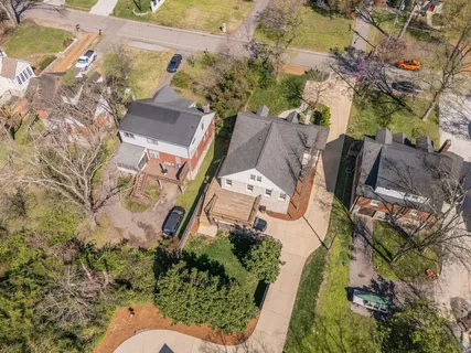 $1,175,000 | 1111 A Graybar Lane, Nashville, TN 37204