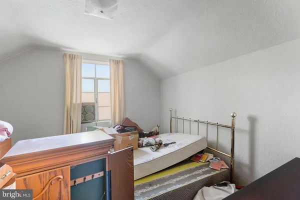 $55,000 | 210 Roberts Street, Fairmont, WV 26554