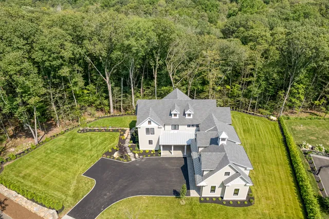 $2,375,000 | 132 Summer Hill Road, Madison, CT 06443