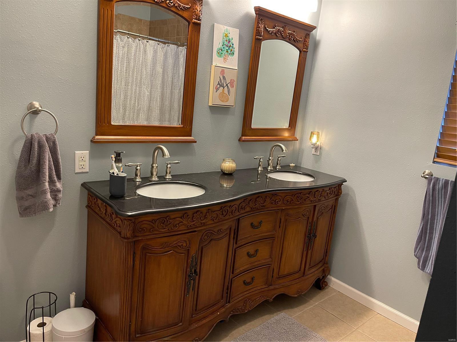 556 Longhi Road Collinsville, IL 62234 - Photo 10 of 12