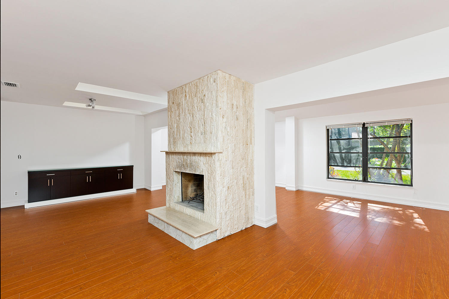 1199 Southwest 15th Street Boca Raton, FL 33486 - Photo 5 of 21 12_Familyroom1