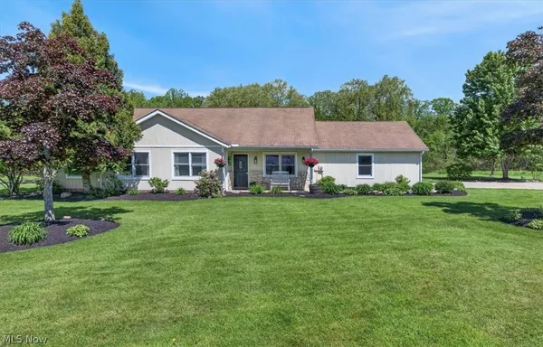 $379,999 | 10650 Holidale Drive, Chardon, OH 44024