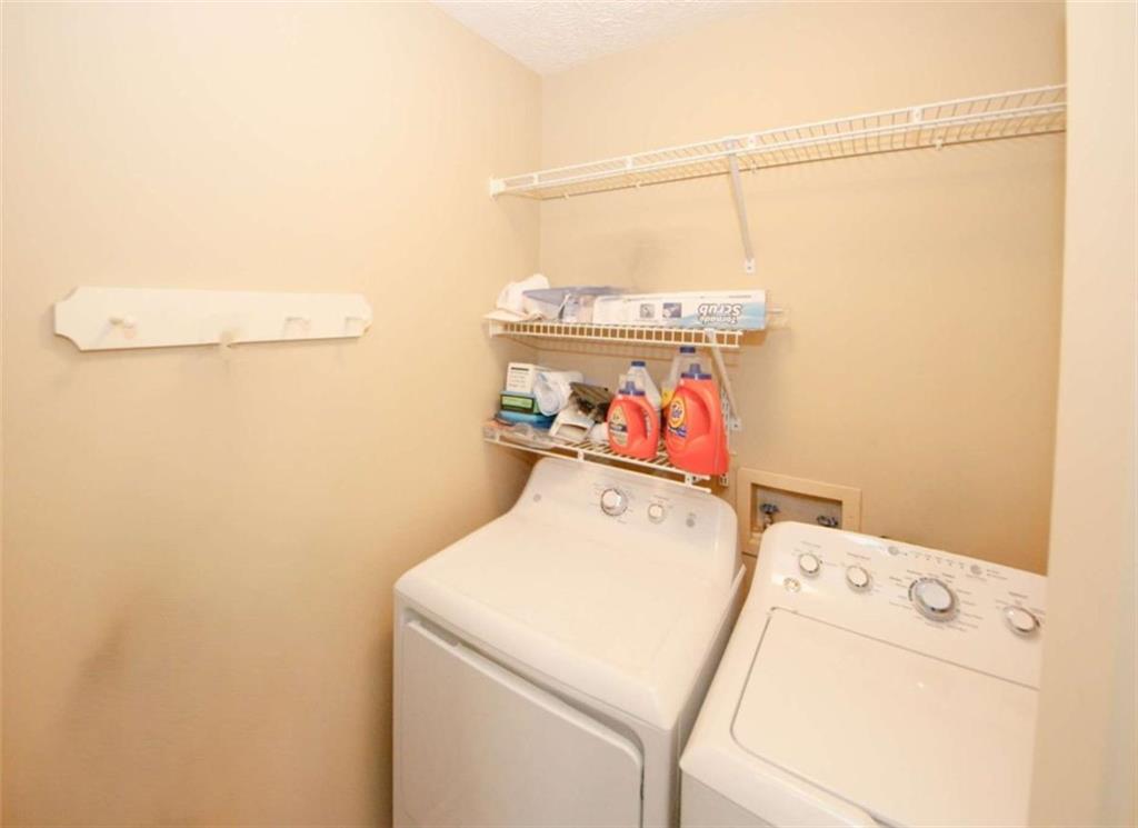 4025 Ivy Run Circle Duluth, GA 30096 - Photo 15 of 34 a utility room with dryer and washer