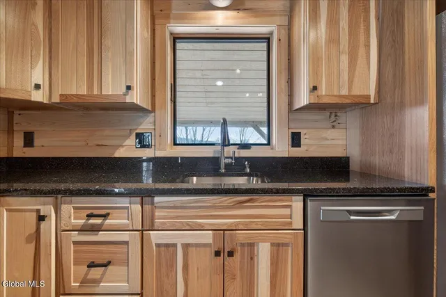 $249,900 | 271 Bald Mountain Road, Brunswick, NY 12180