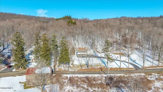 $249,900 | 271 Bald Mountain Road, Brunswick, NY 12180