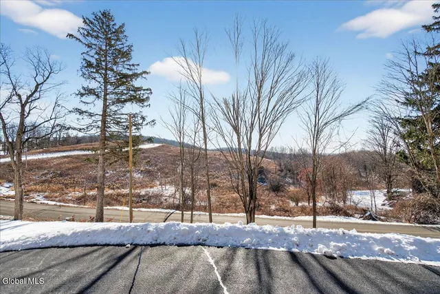 $249,900 | 271 Bald Mountain Road, Brunswick, NY 12180