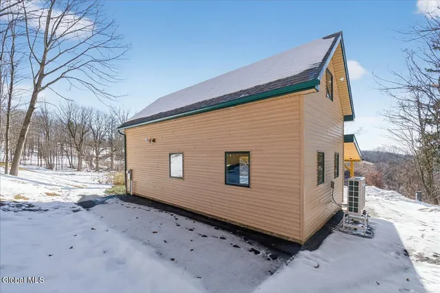 $249,900 | 271 Bald Mountain Road, Brunswick, NY 12180