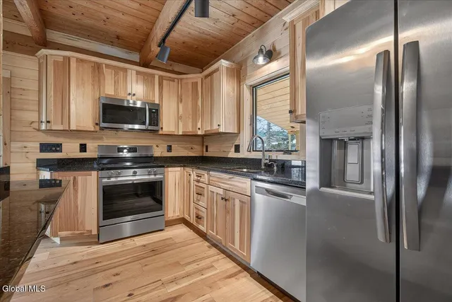 $249,900 | 271 Bald Mountain Road, Brunswick, NY 12180