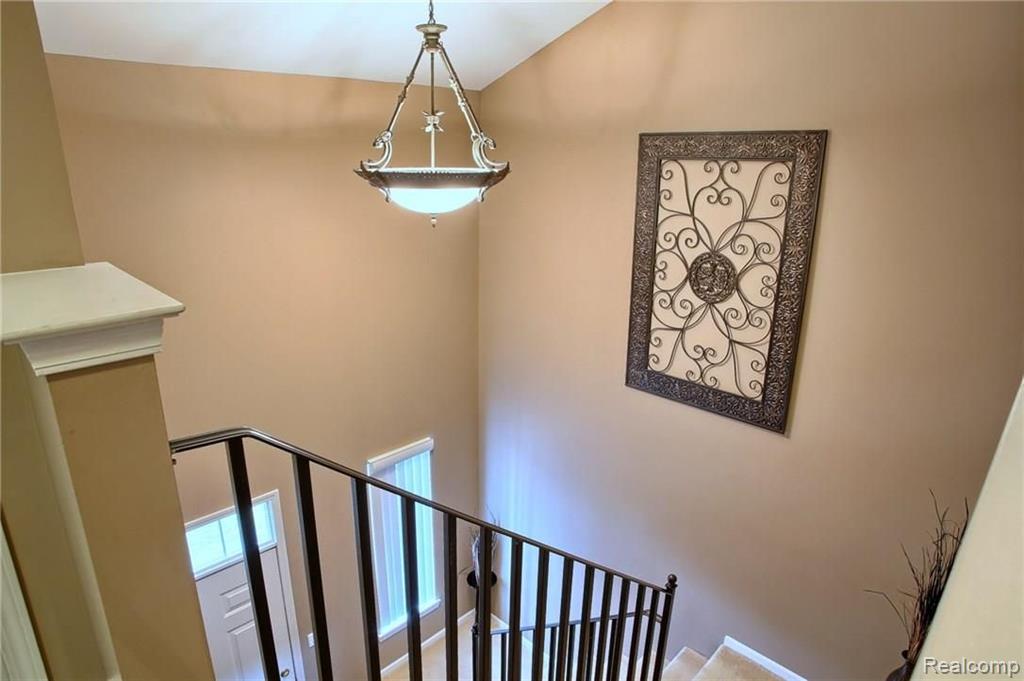 1826 Flagstone Circle Rochester, MI 48307 - Photo 4 of 20