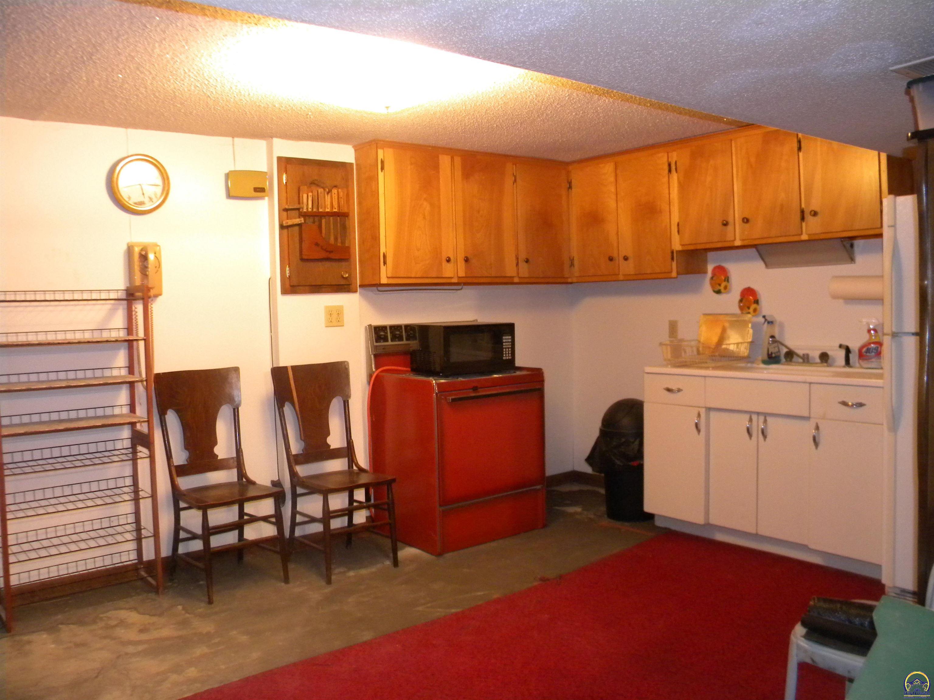 313 West 7th Street Lebo, KS 66856 - Photo 15 of 19
