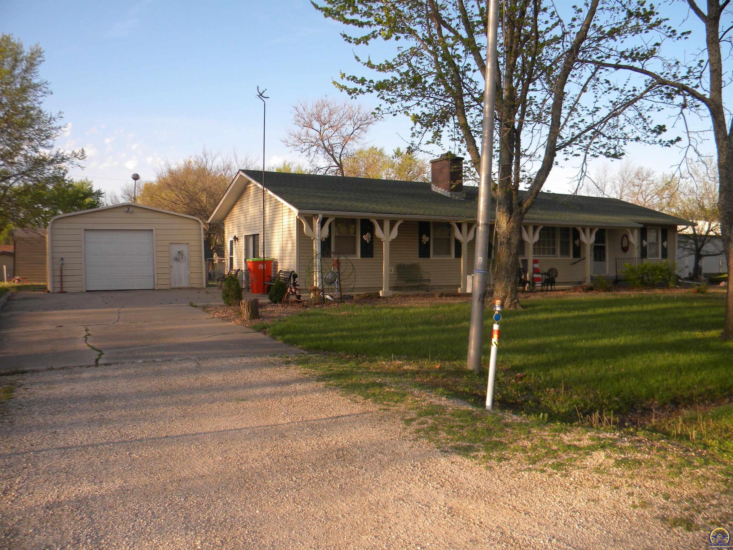 313 West 7th Street Lebo, KS 66856 - Photo 4 of 19