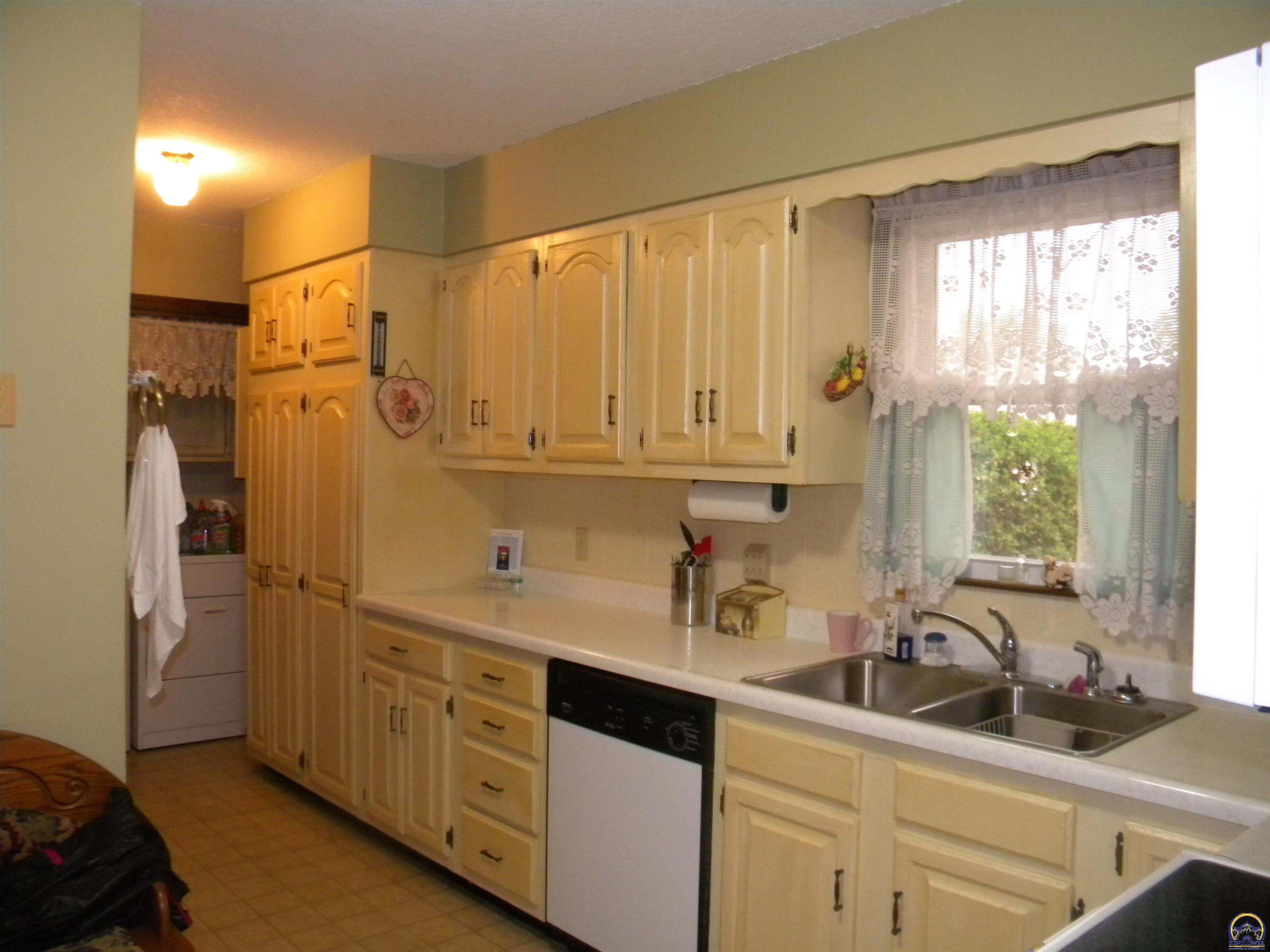 313 West 7th Street Lebo, KS 66856 - Photo 8 of 19