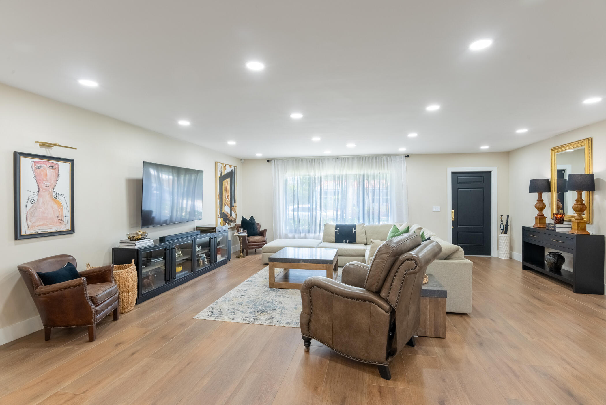 335 Franklin Road West Palm Beach, FL 33405 - Photo 5 of 44 © Clark-335 Franklin Dr-005