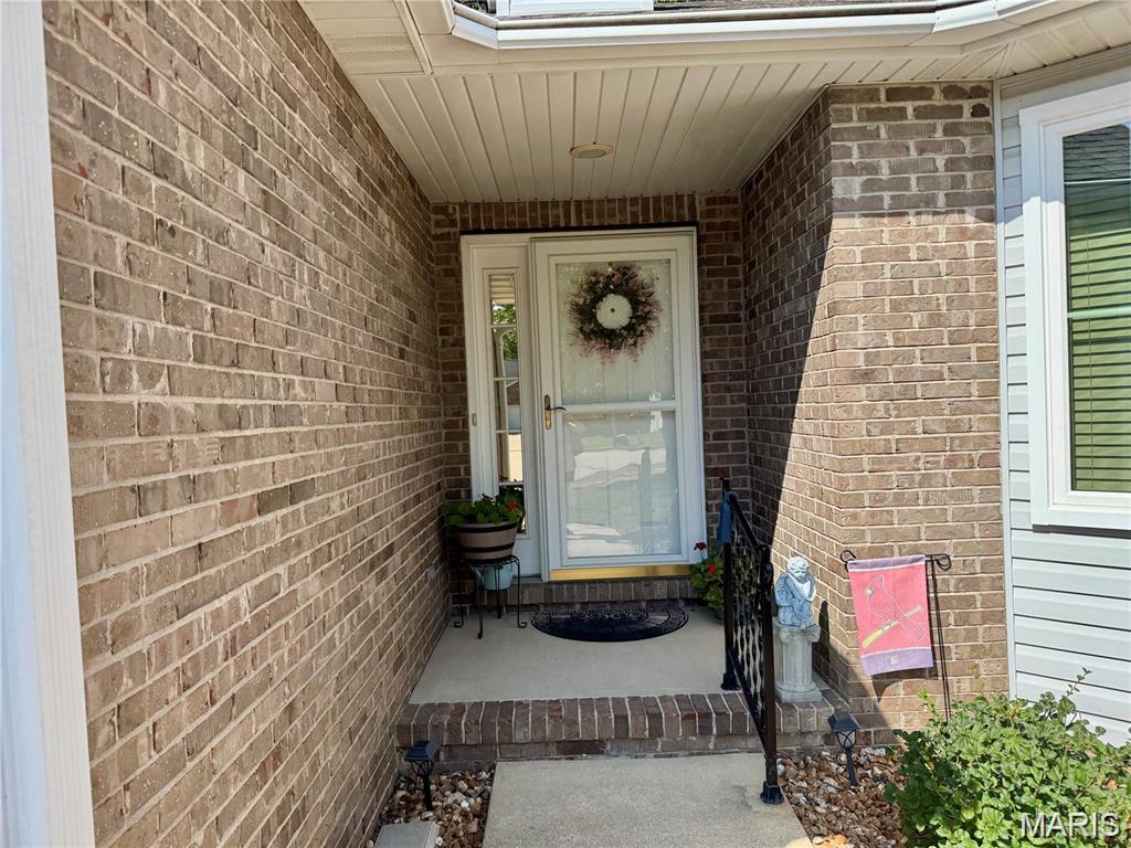 307 Monticello Place Edwardsville, IL 62025 - Photo 3 of 35