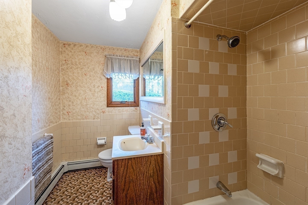 33 Linda Road Braintree, MA 02184 - Photo 15 of 19 Gallery Image 15