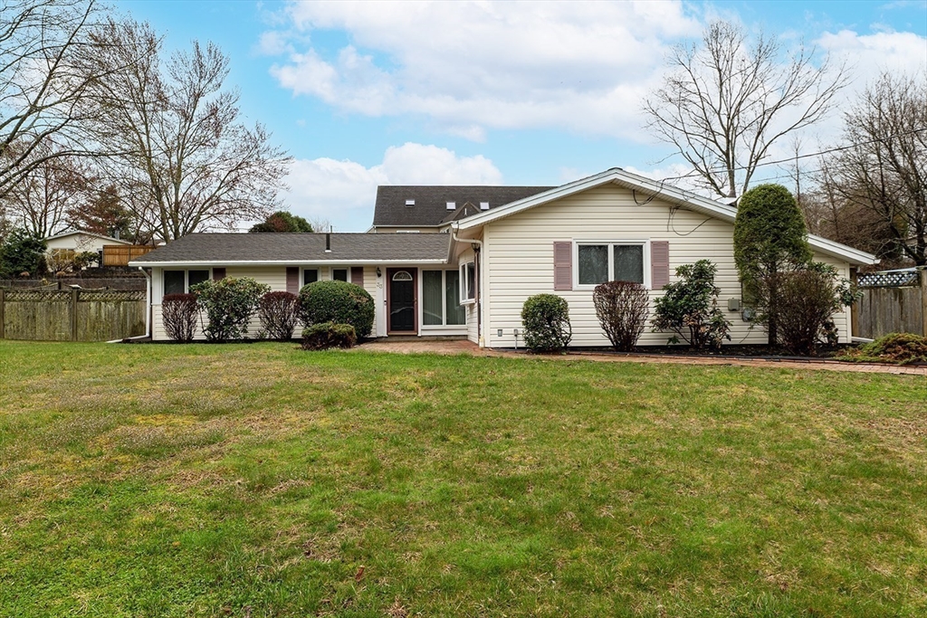 33 Linda Road Braintree, MA 02184 - Photo 3 of 19 Gallery Image 3