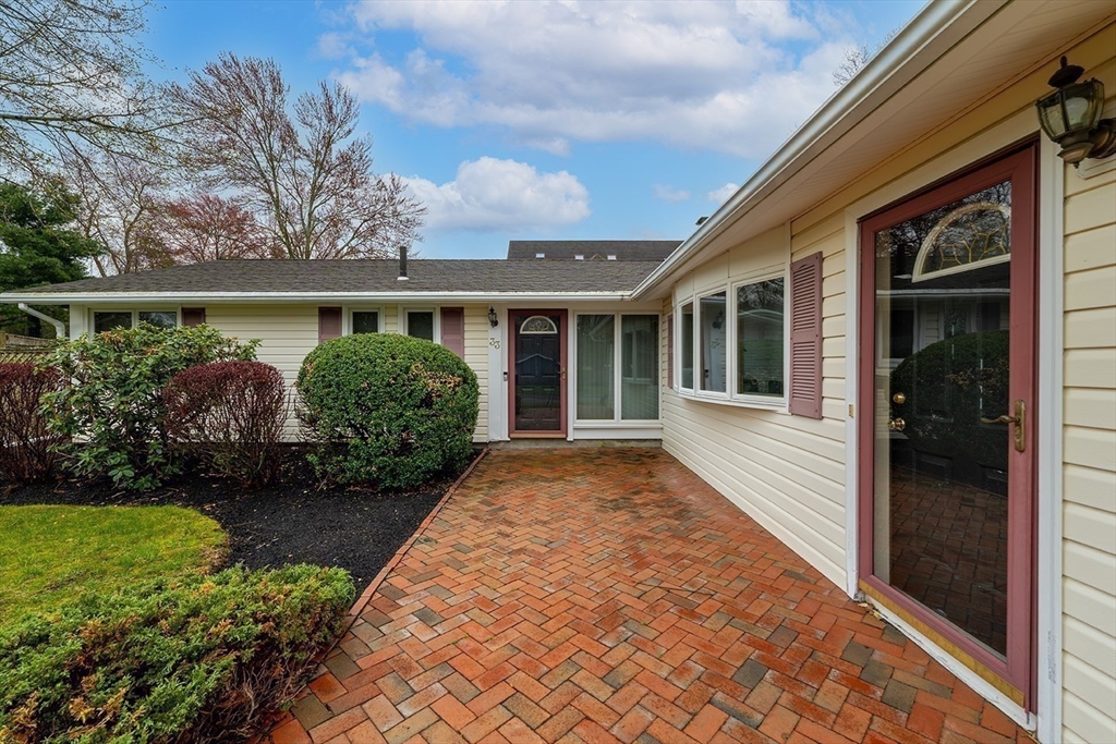33 Linda Road Braintree, MA 02184 - Photo 4 of 19 Gallery Image 4