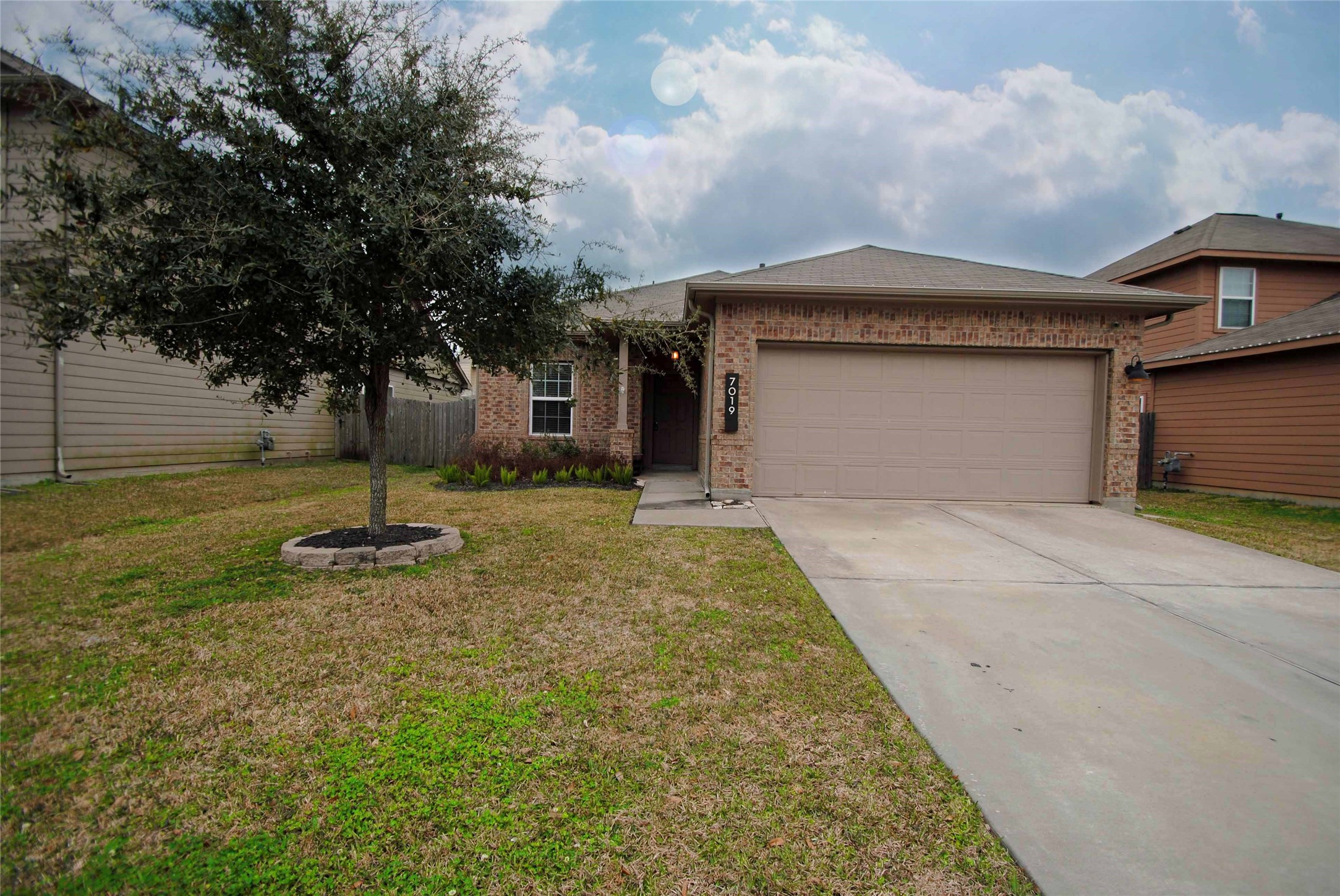 7019 Hazelnut Lane Baytown, TX 77521 - Photo 1 of 29