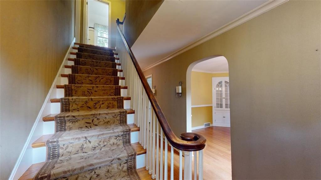 1030 Blackridge Road Pittsburgh, PA 15235 - Photo 6 of 42 Entry