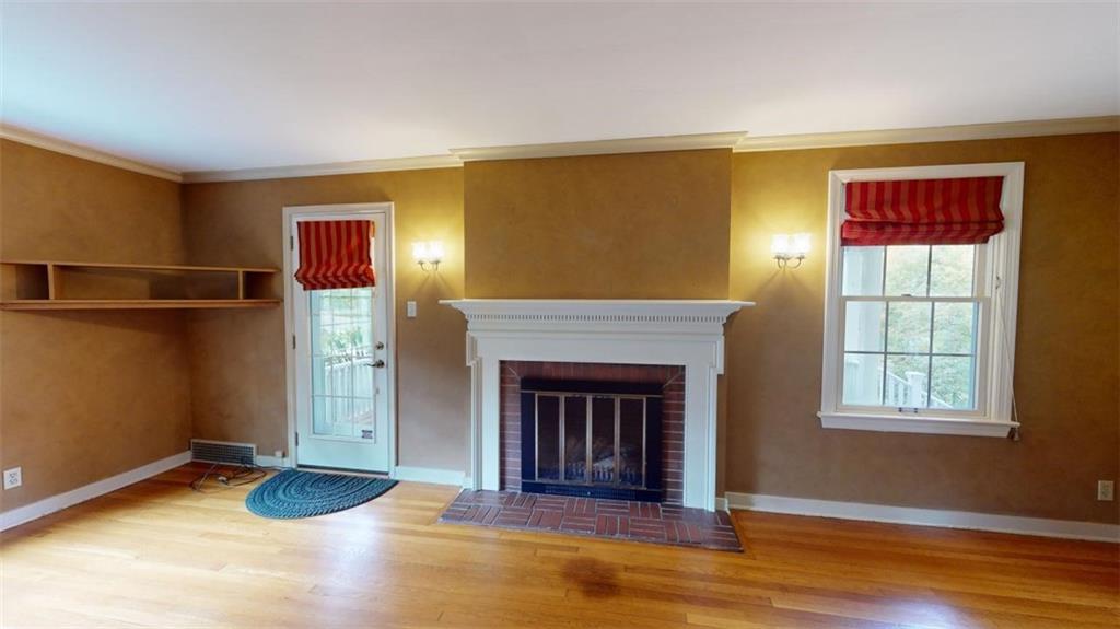 1030 Blackridge Road Pittsburgh, PA 15235 - Photo 8 of 42 Living Room