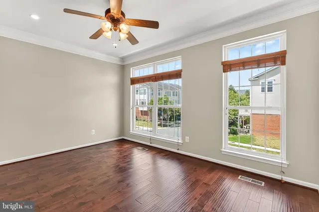 $2,800 | 42627 Homefront Terrace, Chantilly, VA 20152