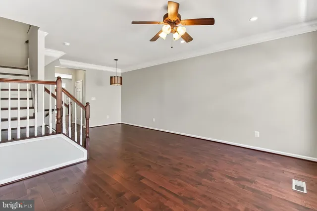 $2,800 | 42627 Homefront Terrace, Chantilly, VA 20152