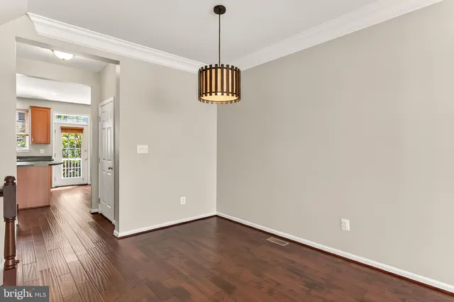 $2,800 | 42627 Homefront Terrace, Chantilly, VA 20152