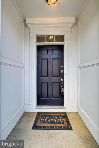 $2,800 | 42627 Homefront Terrace, Chantilly, VA 20152