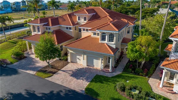 $6,500 | 5626 Cape Harbour Drive, Unit 202, Cape Coral, FL 33914