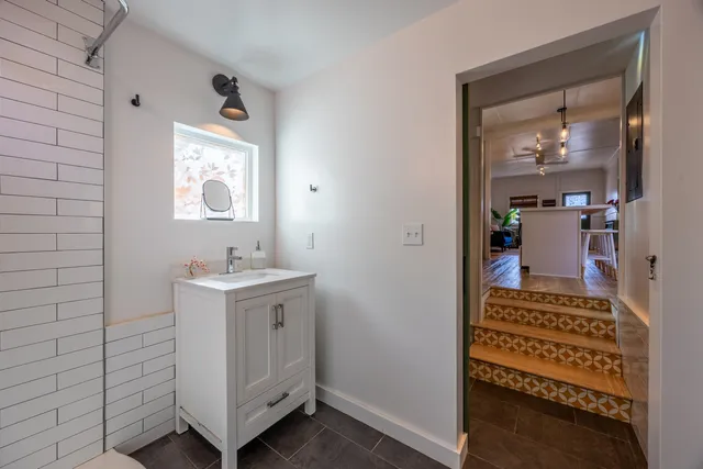 $950,000 | 2126 West Vineyard Street, Wailuku, HI 96793