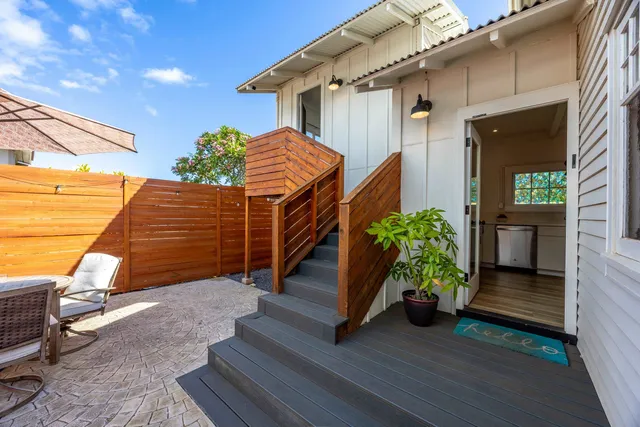 $950,000 | 2126 West Vineyard Street, Wailuku, HI 96793