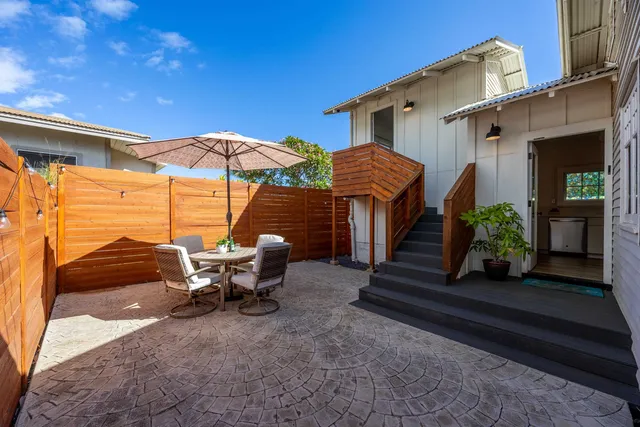 $950,000 | 2126 West Vineyard Street, Wailuku, HI 96793