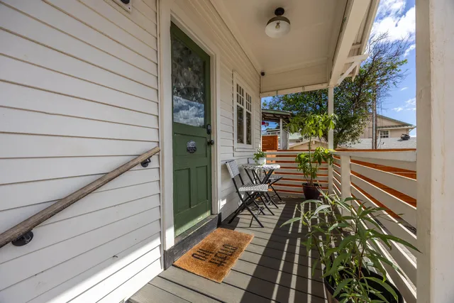 $950,000 | 2126 West Vineyard Street, Wailuku, HI 96793