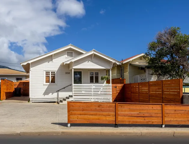 $950,000 | 2126 West Vineyard Street, Wailuku, HI 96793